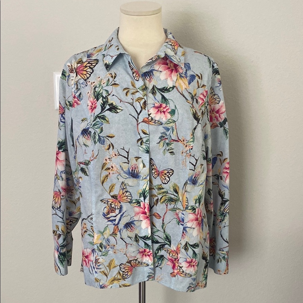 Chico’s No Iron Button Down Blouse Butterfly Floral Sz XL